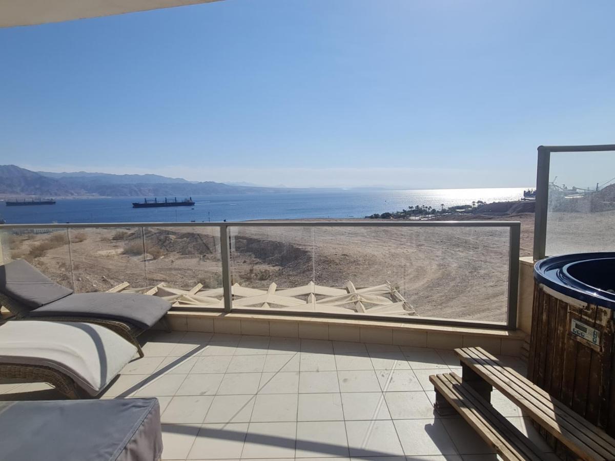 Top-Luxury Exclusive Аpt With Jacuzzi In Front Of The Sea Eilat Exterior photo